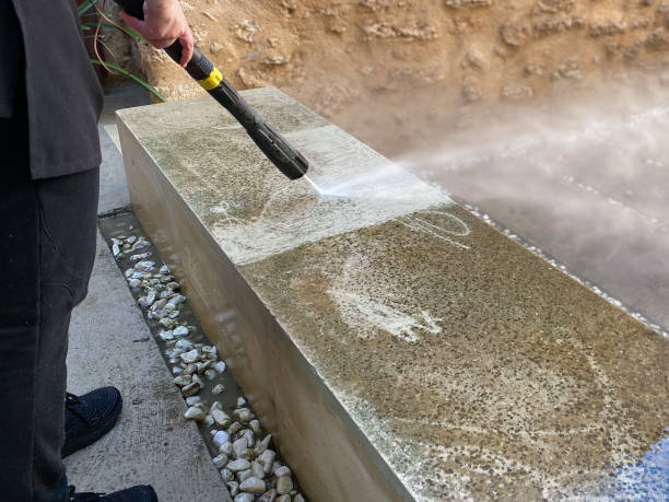 Best Local Pressure Washing Services  in Santa Moni, CA