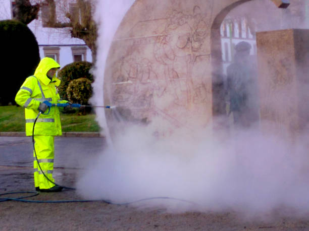 Best House Pressure Washing  in Santa Moni, CA